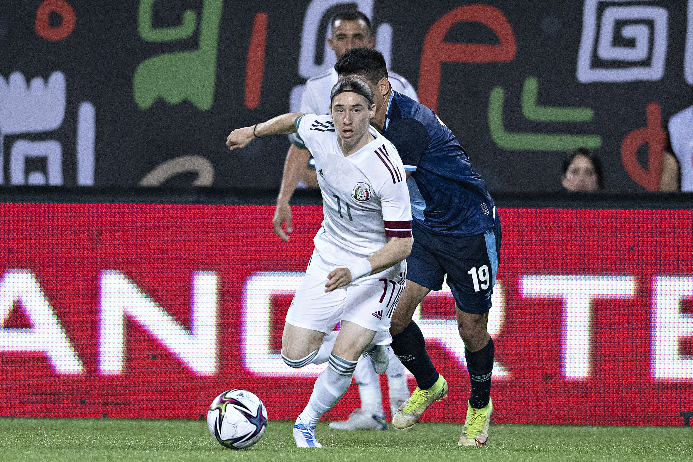 ¿Cómo Le Fue A Marcelo Flores Vs Guatemala?